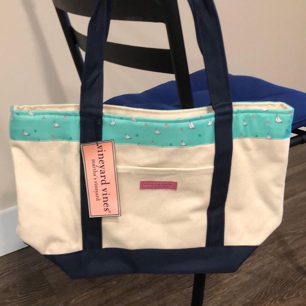 Vineyard Vines tote